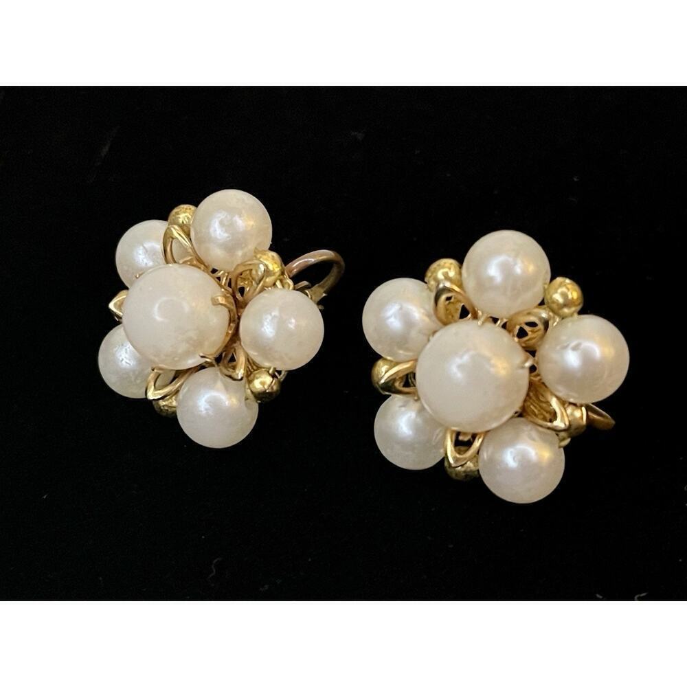 Vintage White Faux Pearls & Goldtone Flower Earrings Clip On Earrings Classic